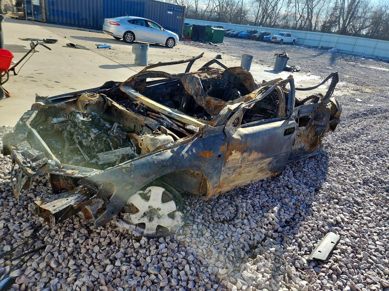2004 Volvo XC70 — Burn — aukcja Copart wi - milwaukee south - 1