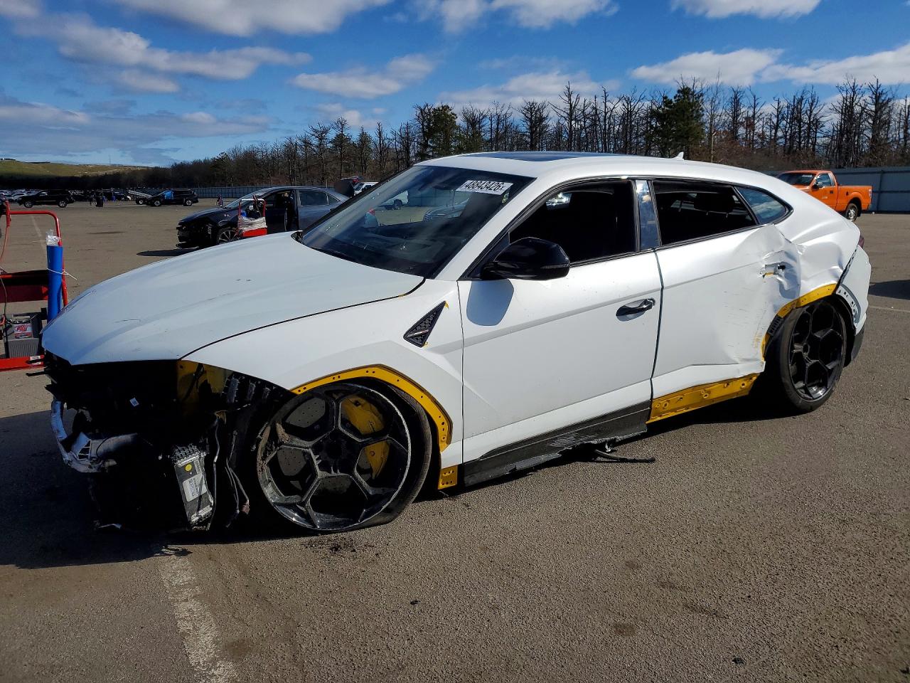 2024 Lamborghini Urus — Front End — aukcja Copart ny - long island - 1