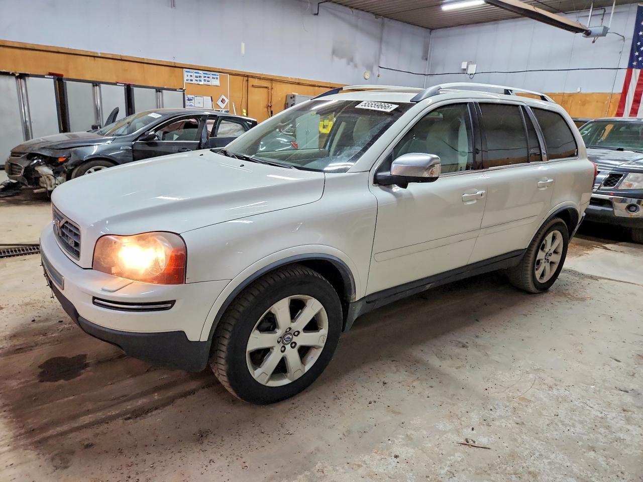 2009 Volvo XC90 — Front End — aukcja Copart mi - kincheloe - 1