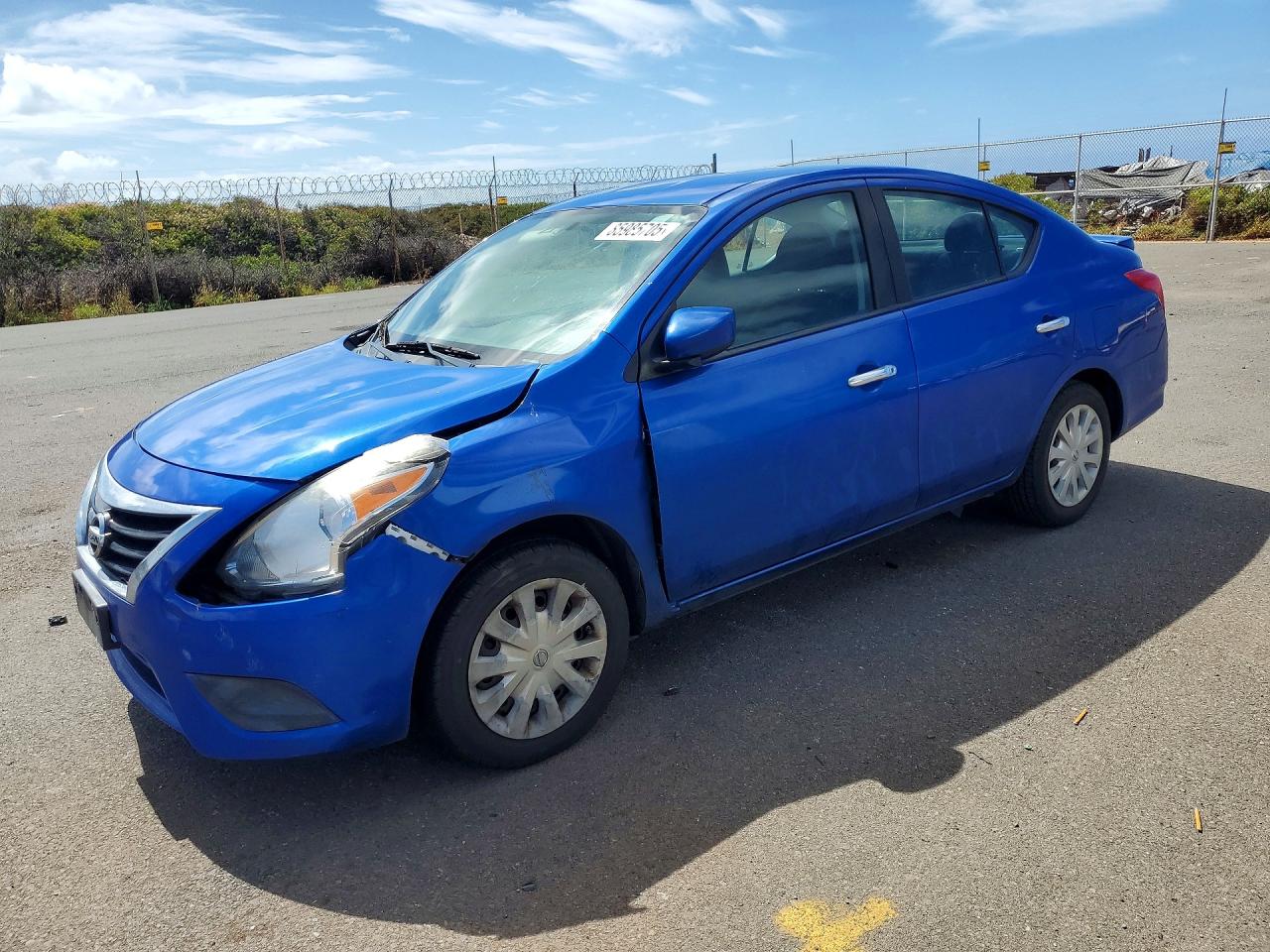 2015 Nissan Versa — Front End — aukcja Copart hanua sublot, 918 hanua street, kapolei hi 96707 - 1