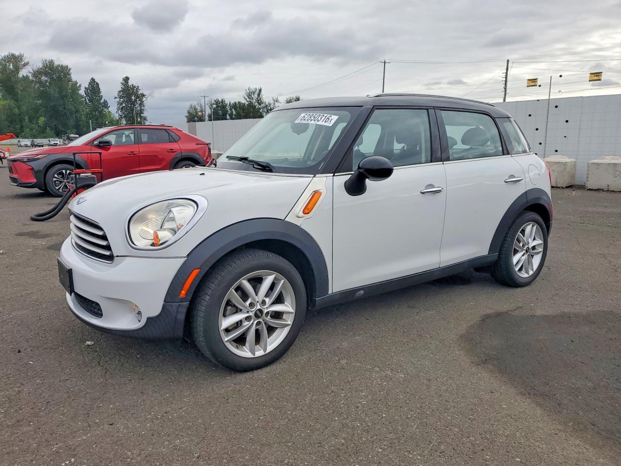 2012 MINI Cooper — Side — aukcja Copart portland sublot, 3841 north columbia boulevard, portland or 97217 - 1