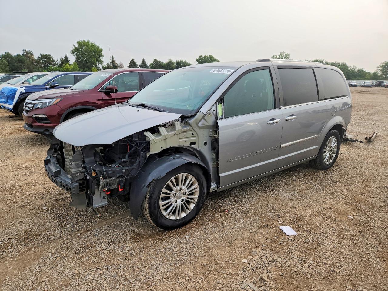 2014 Chrysler Town & Country — Front End — aukcja Copart il - chicago north - 1