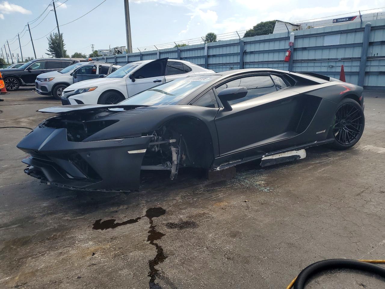 2018 Lamborghini Aventador — Front End — aukcja Copart fl - miami central - 1